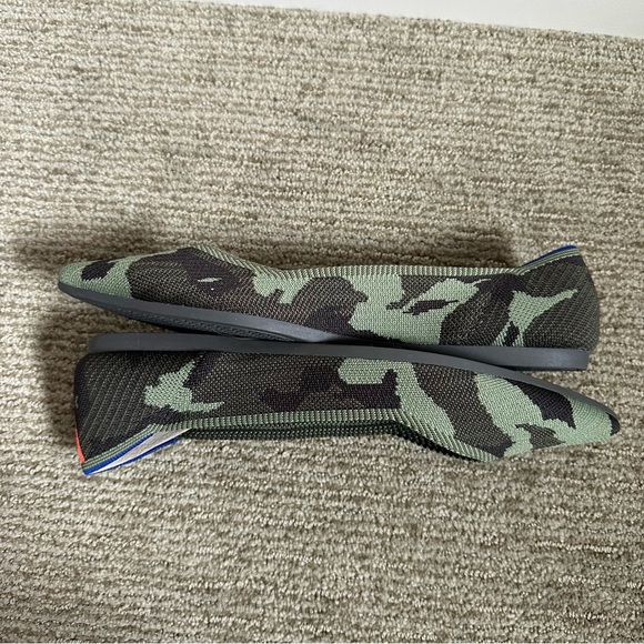 ROTHY’S The Point Olive Green Camo Pointed Toe Slip On Flats Size 12 - Picture 5 of 10